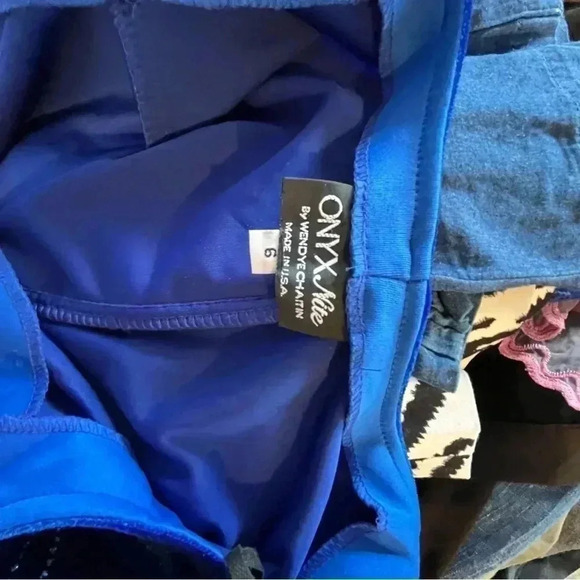 ~Onyx Nite~ Prom Dress - Size 6 - Picture 5 of 6